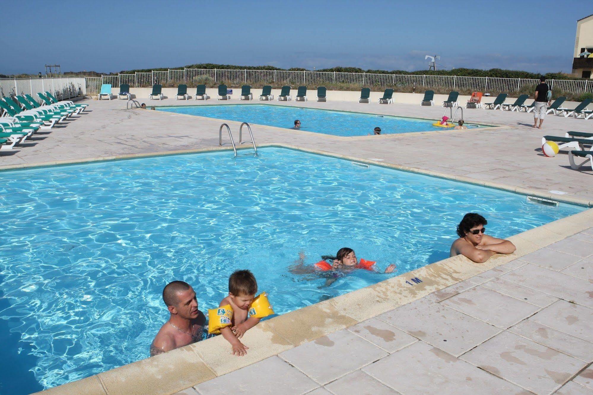 Résidence Pierre&Vacances Bleu Marine Lacanau Esterno foto